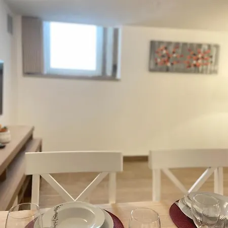 Apartamento Plátanos&river Apartments, By Lethes Legacy