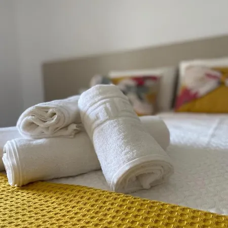 Plátanos&river Apartments, By Lethes Legacy *