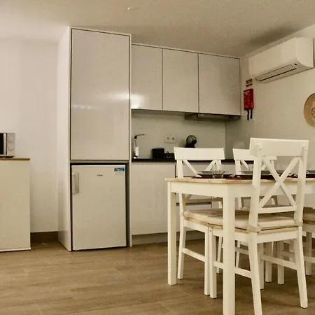 Platanos & River Apartment