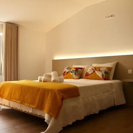 Platanos & River Apartment