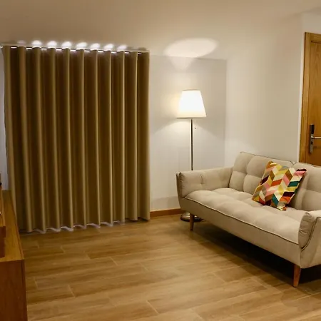 Platanos & River Apartment