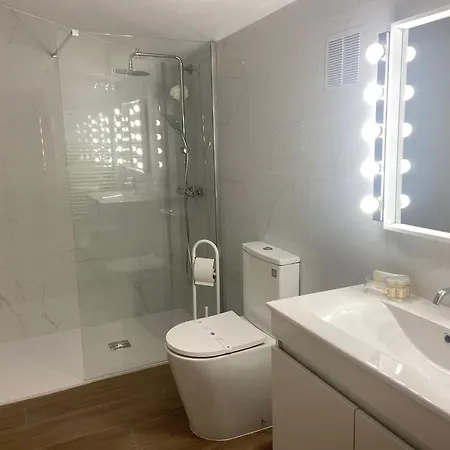 Plátanos&river Apartments, By Lethes Legacy Appartamento