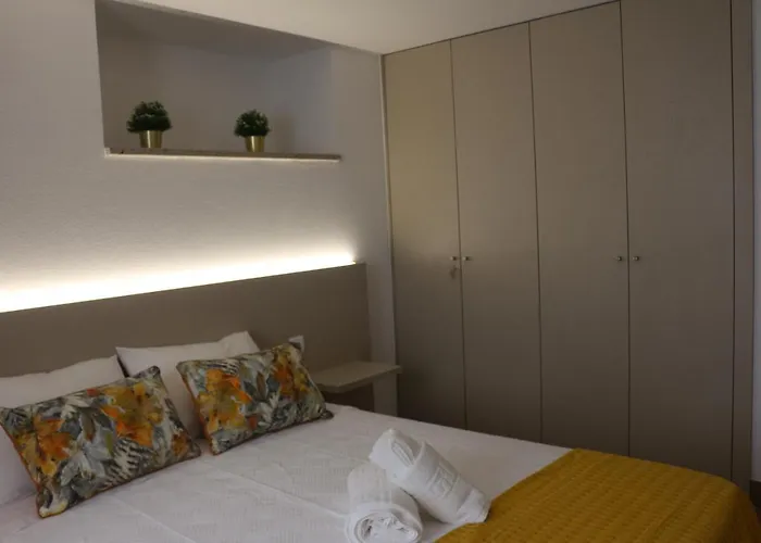 Platanos & River By Lethes Legacy פונטה דה לימה